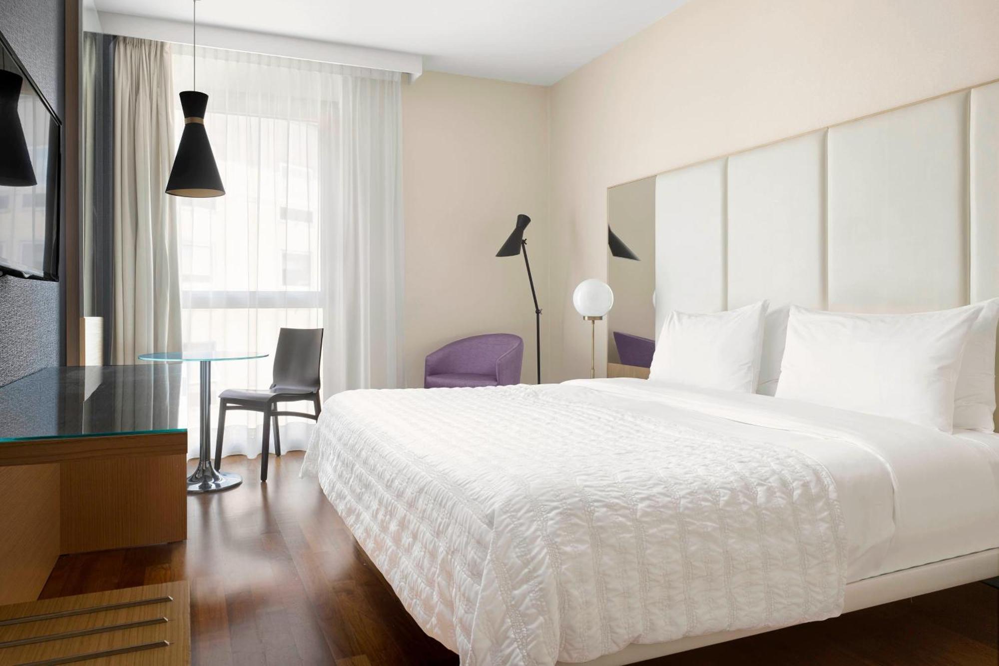 Camera Matrimoniale Executive più Ampia con 1 Letto King-Size e Vista Città